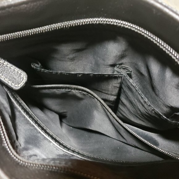 Black Leather Contrasting Stitching Crossbody Purse - Picture 9 of 9